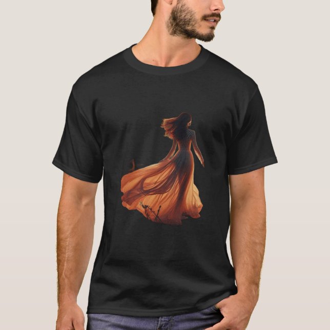 Camiseta Woman in a Flowing Gown on Short Sleeve Black Tee (Anverso)