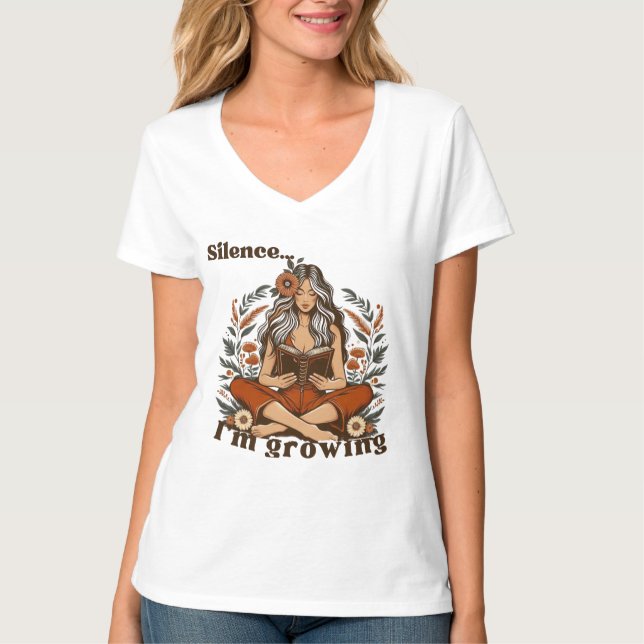 Camiseta Woman reading silently – Bohemian floral design wi (Anverso)