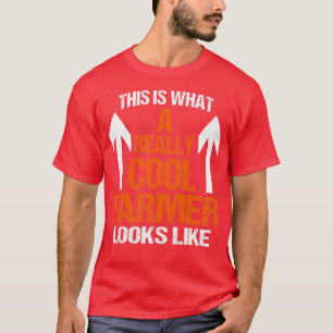 Camiseta Womens A really cool farmer looks like Tractors
