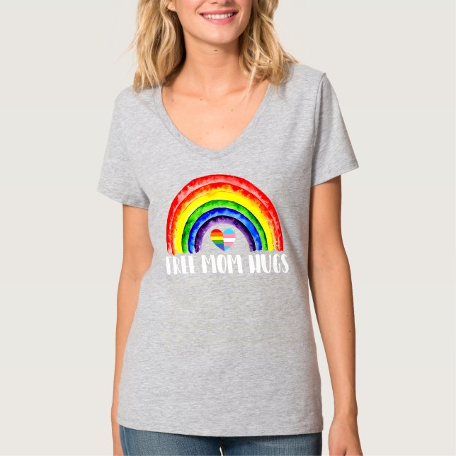 Camiseta womens Free Mom Hugs Rainbow Heart LGBT  (Anverso)