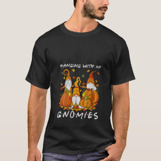 Camiseta Womens Hanging With Gnomies Gnome Witch Pumpkin Ha