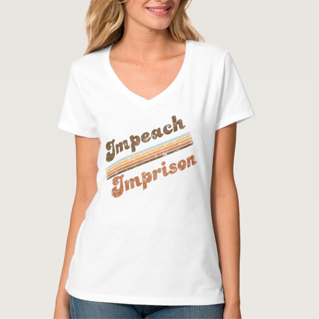 Camiseta Women's Impeach | Imprison V-Neck T-Shirt (Anverso)