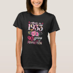 Camiseta Womens Made In 1933 Floral 90 Year Old 90th Birthd<br><div class="desc">Womens Made In 1933 Floral 90 Year Old 90th Birthday Party Girls 2</div>