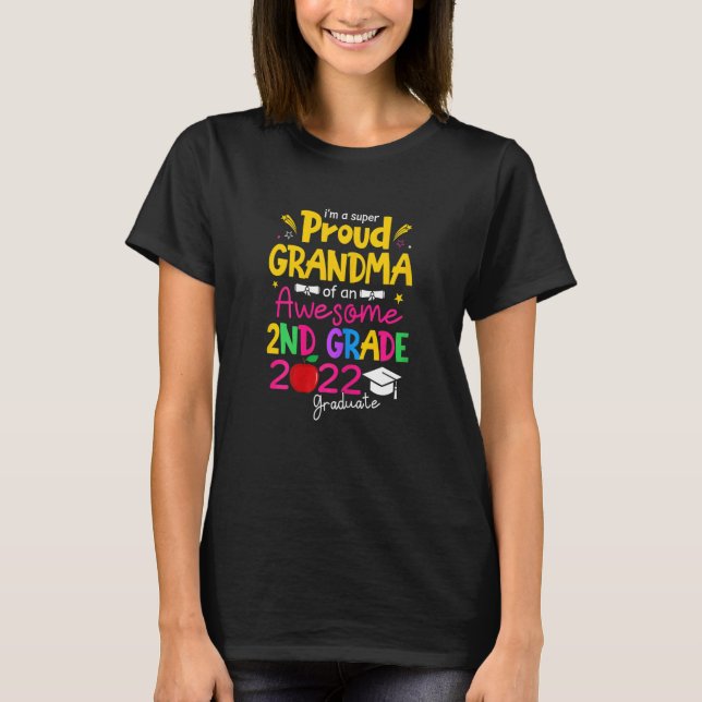 Camiseta Womens  Proud Grandma Of A Class Of 2022 2nd Grade (Anverso)