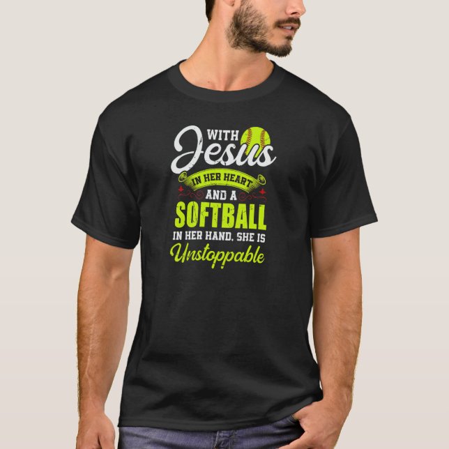 Camiseta Womens Softball With Jesus And A Softball She Is U (Anverso)