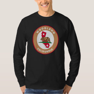Camiseta Woodland California Ca Flag And Bear Badi Souveni