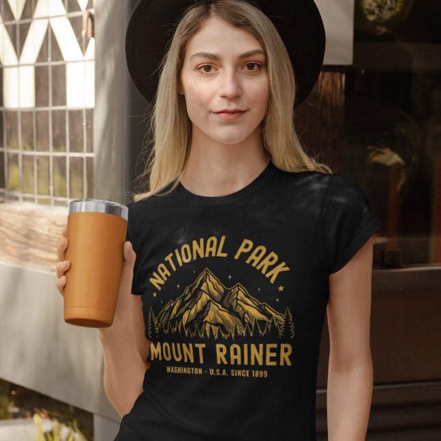 Camiseta Woodland Scenery of Mount Rainier National Park (Subido por el creador)