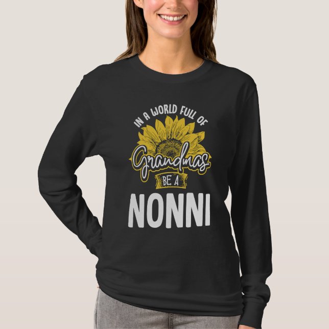 Camiseta World Full of Grandmas be a Nonni Gif (Anverso)