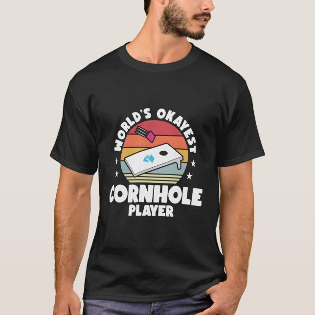 Camiseta World Okayest Cornhole Player Cornhole (Anverso)