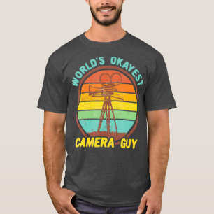 Camiseta Worlds Okayest Camera Guy Funny Retro Filmador