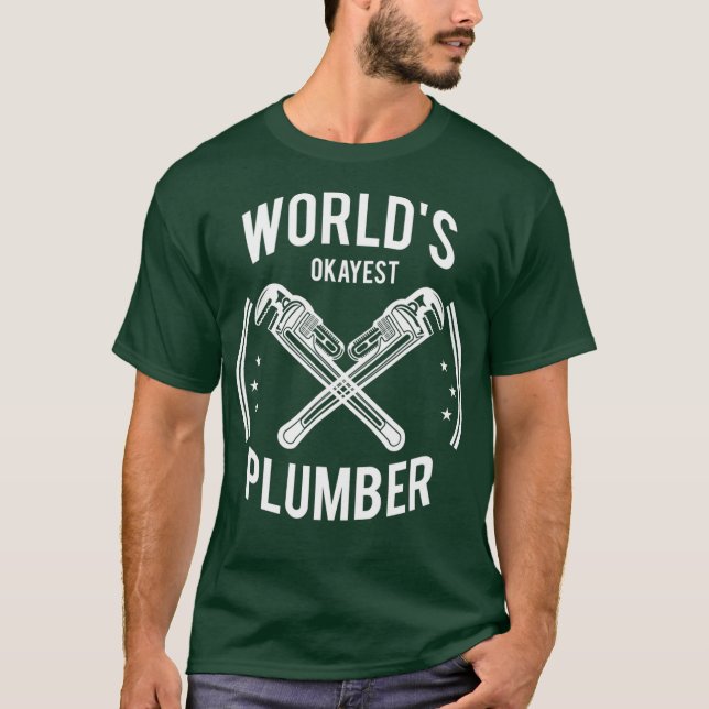 Camiseta Worlds Okayest Plumber  Funny (Anverso)