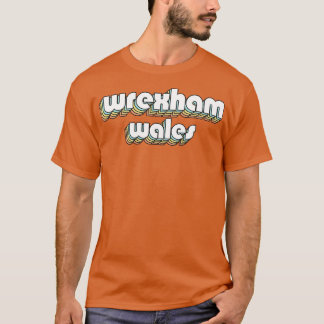 Camiseta Wrexham Wales Retro Tipografía Arcoiris Estilo des