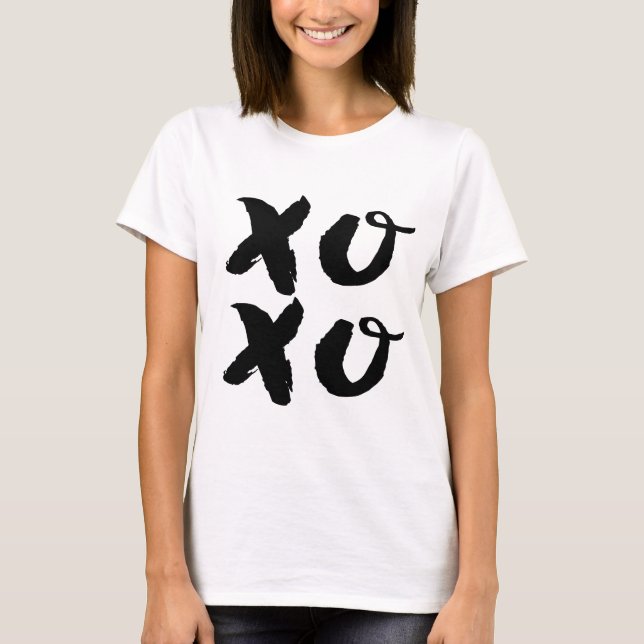 Camiseta XOXO Abrazos y besos Tipografía de cepillos de cul (Anverso)