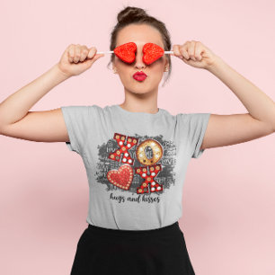 Camiseta XOXO Ama Más Preocupación Menos Corazón