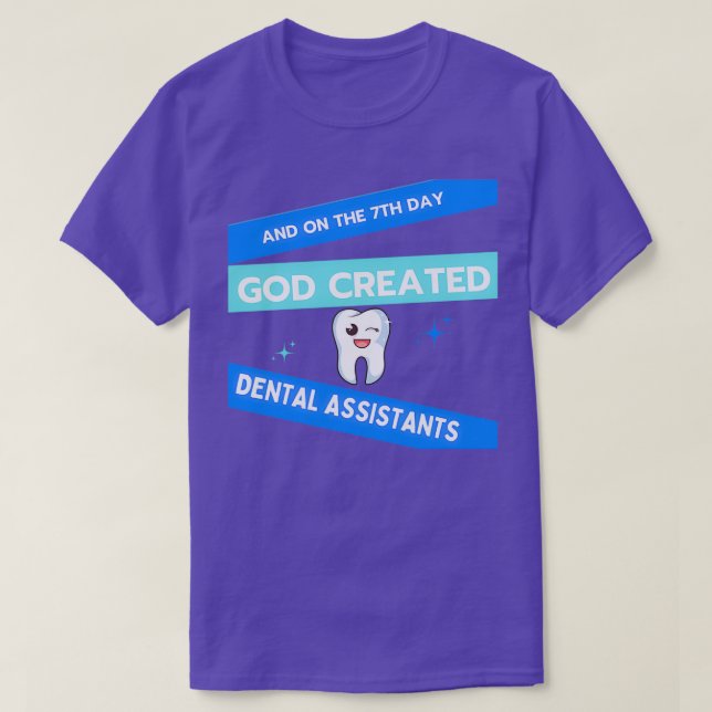 Camiseta Y el 7º Día que Dios creó el Funn de Asistentes De (Diseño del anverso)