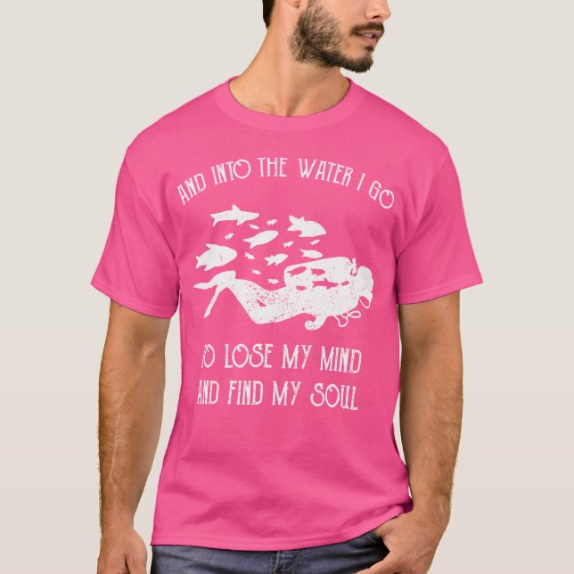 Camiseta Y En El Agua Voy A Perder Mi Mente Divi (Anverso)