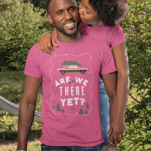 Camiseta ¿Ya Estamos Ahí? Navidades de autos retro rosado d