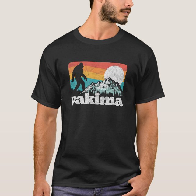 Camiseta Yakima Washington Bigfoot Mountains Distress Retro (Anverso)