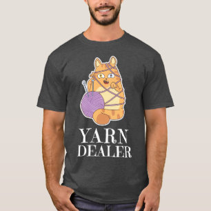 Camiseta Yarn Dealer Cute Cat Crocheting Yarn Lover