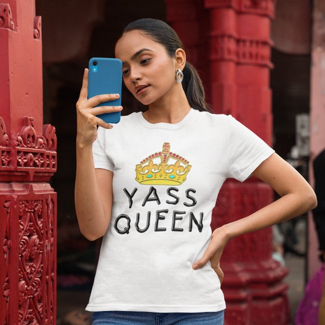 Camiseta Yass Queen Gold Crown Princess Yas Kween White (YASS Queen Womens T-Shirt)
