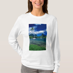 Camiseta Yates privados anclados en la bahía de Opunohu en