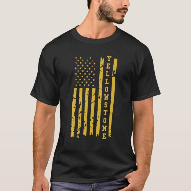 Camiseta Yellowstone Distressed American Flag (Anverso)