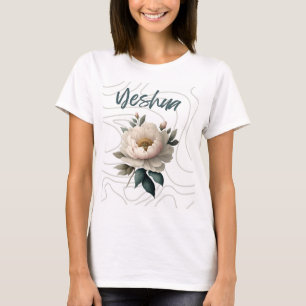 Camiseta Yeshua con un fondo único de flores