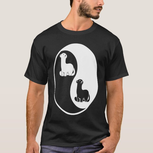 Camiseta Yin and Yang ferrets on black background (Anverso)