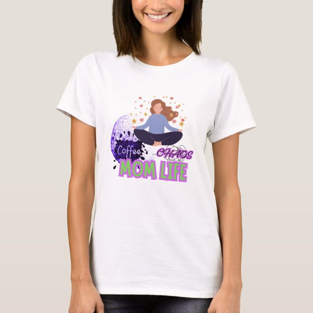 Camiseta Yoga Café Caos – Vida de Mamá (Anverso)