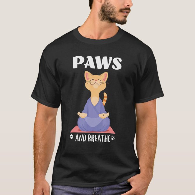 Camiseta Yoga Cat Cute Paws And Breathe (Anverso)