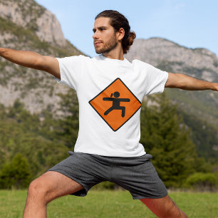 Camiseta Yoga cruzando el Rótulo Guerrero Palo de palo Figu
