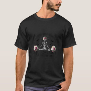 Camiseta Yoga de Esqueleto Floral Meditación de Halloween