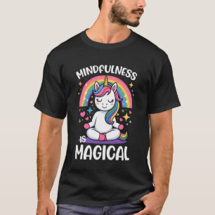 Camiseta Yoga de mindfulness de unicornio lindo