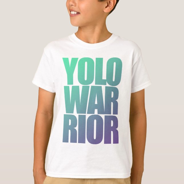 Camiseta YOLOWARRIOR - Letras de Purquoise (Anverso)