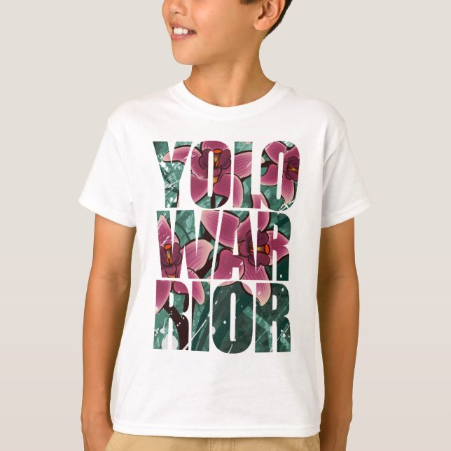 Camiseta YOLOWARRIOR - Letras florales (Anverso)