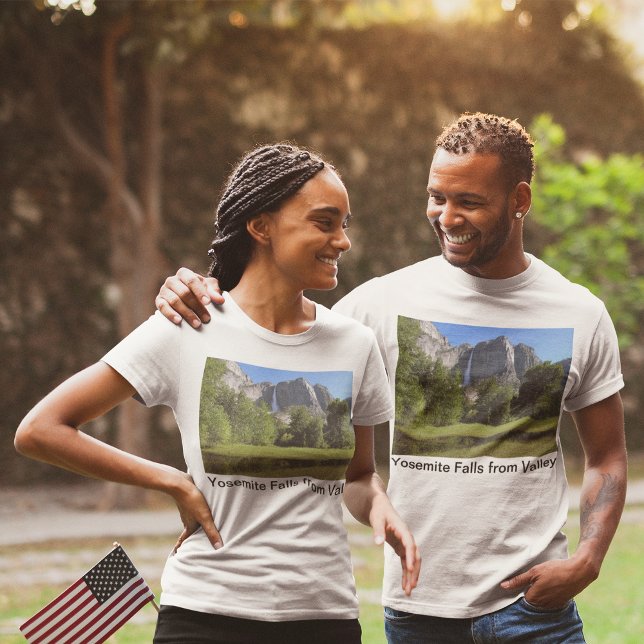 Camiseta Yosemite cae de Valle en California Unisex (Yosemite Falls from Valley in California T-Shirt)