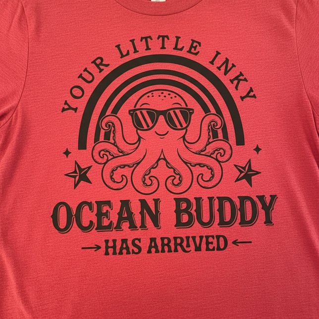 Camiseta Your Little Inky Ocean Buddy Baby Octopus T-Shirt (Subido por el creador)
