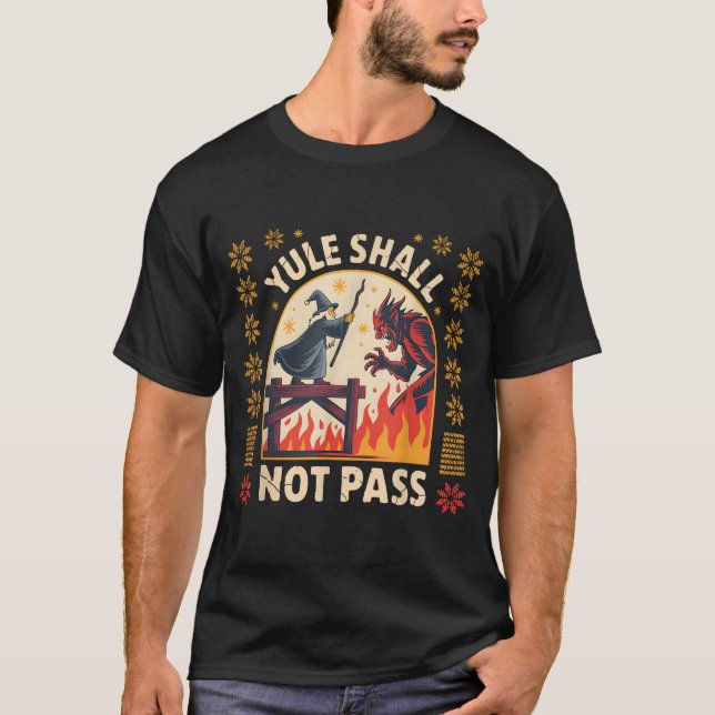 Camiseta Yule Shall Not P Fantasy Krampus Holiday Pun Funny (Anverso)