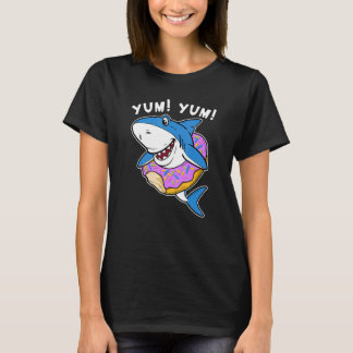 Camiseta Yum Yum Donut Shark Doughnut Fish