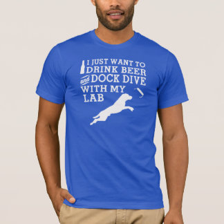 Camiseta Zambullida de la cerveza y del muelle de la bebida