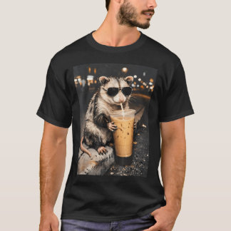 Camiseta Zarigüeya Bebiendo Café Helado Divertido Animal