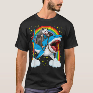 Camiseta Zarigüeya Divertida Montando Tiburón Possum Marsup