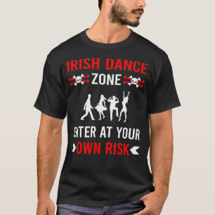 Camiseta Zona de riesgo bailarina de danza irlandesa