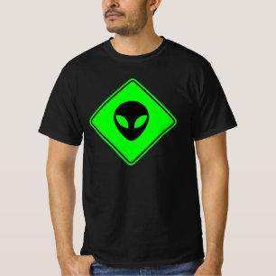 Camiseta Zona XING alienígena verde y negra