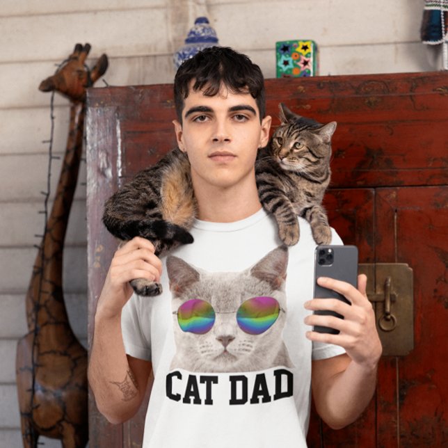 Camisetas CAT DAD, gato gris con gafas de sol (Subido por el creador)