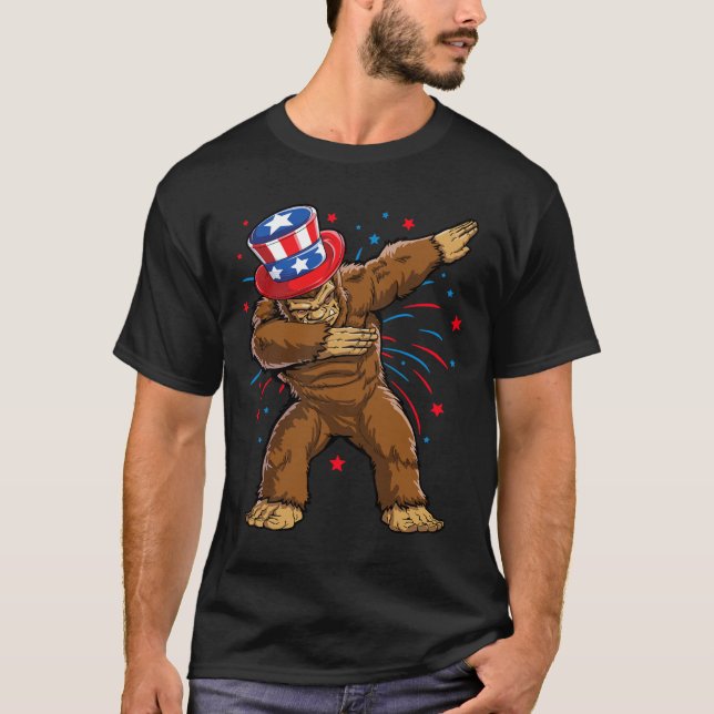 Camisetas de Bigfoot 4 de julio Sasquatch bandera  (Anverso)