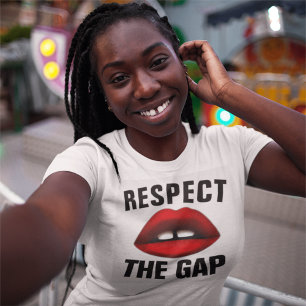 Camisetas de chica con dientes amputados, repiten