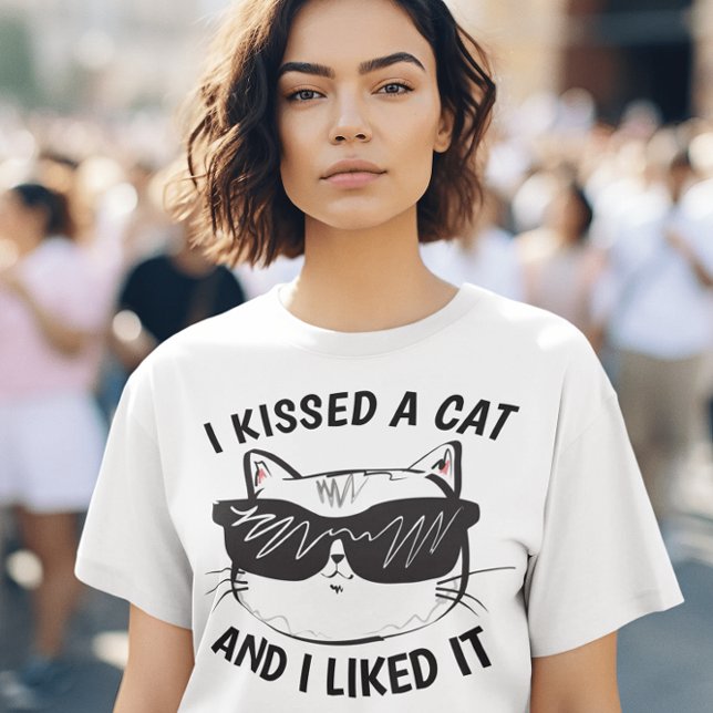 Camisetas de gato para damas divertidas, BESÉ A UN (Subido por el creador)