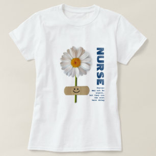 Camisetas de regalo para enfermera marica sonrient