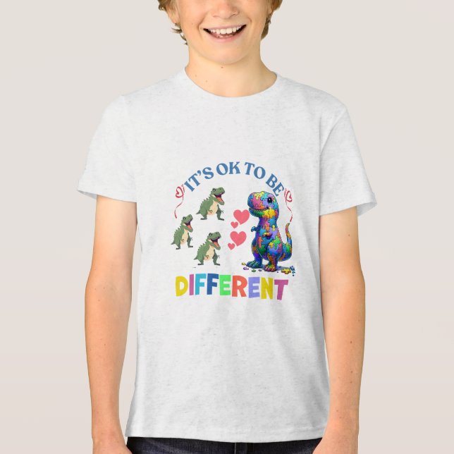 Camisetas para niños- Está bien ser diferente 🦕 � (Anverso)